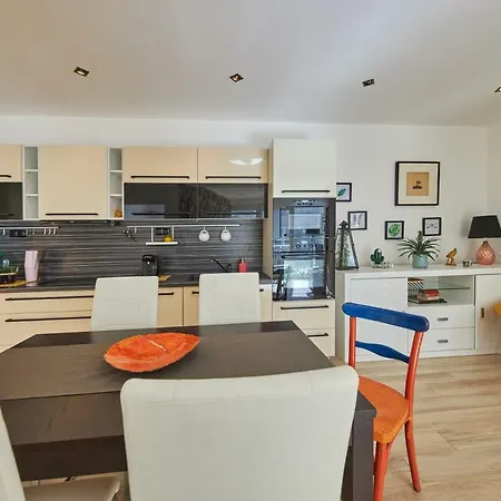 Pineapple Apartment